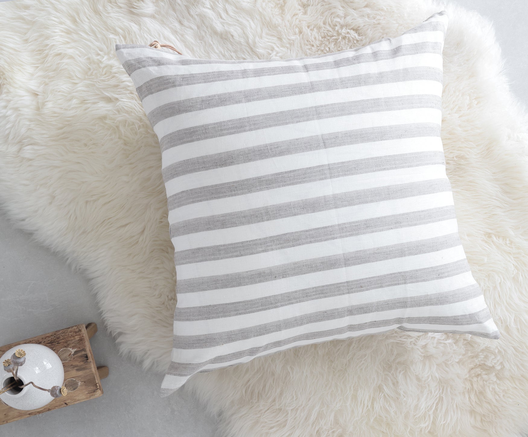 Linen and ivory online pillows